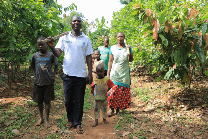 a-family-walks-together-in-uganda